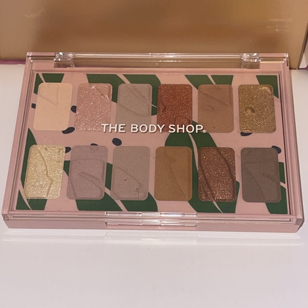 The Body Shop Eyeshadow Palette - Neutral Shades NWT